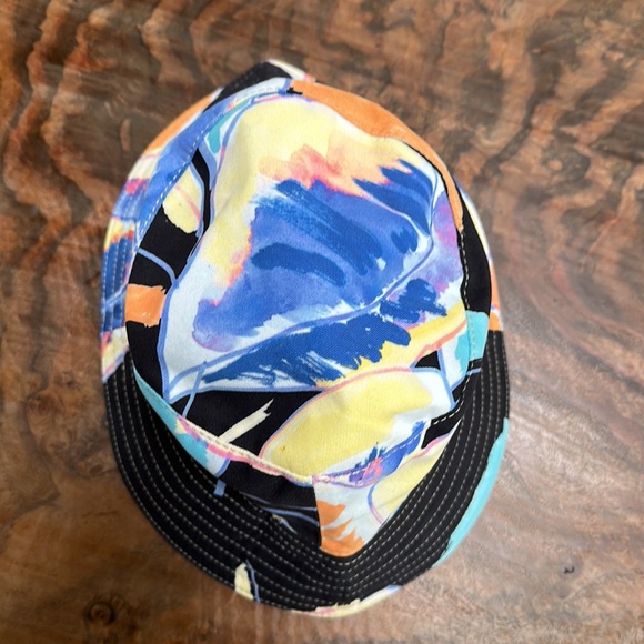 Bucket Hat - Picture 4 of 6